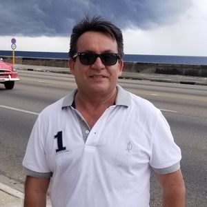 Meet your Posher, Victor